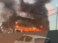 Incendio afecta mueblería en Villa Mella (video) – Remolacha
