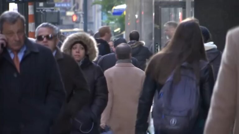 Demócratas piden quitar pregunta sobre ciudadanía en censo