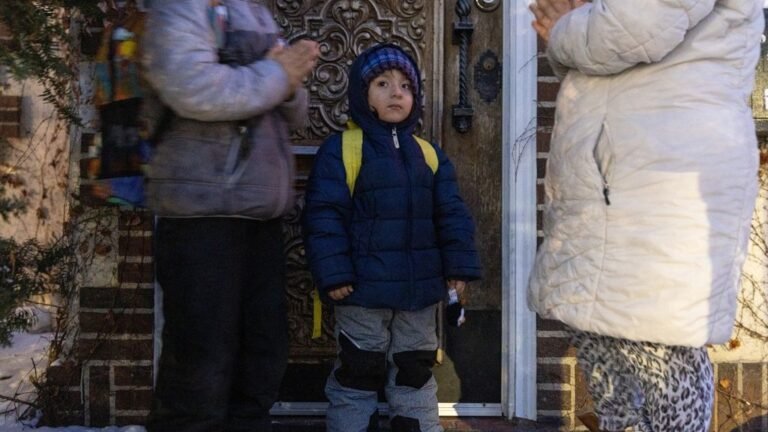 En Minnesota, enviar a un niño a la escuela es un acto de fe