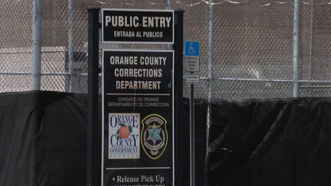 Alcalde de Orlando amenaza con terminar acuerdo