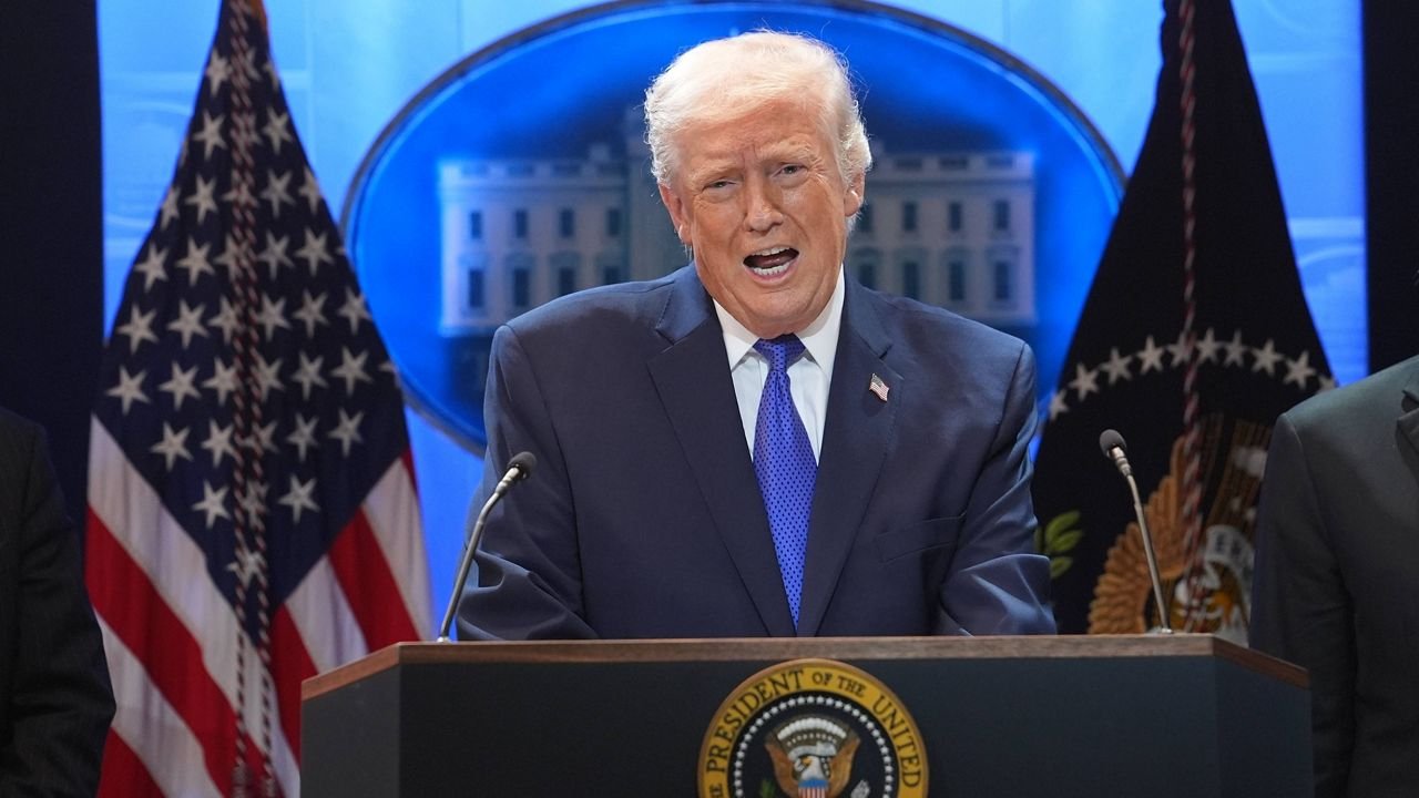 Trump dice estar “absolutamente avergonzado” de los jueces