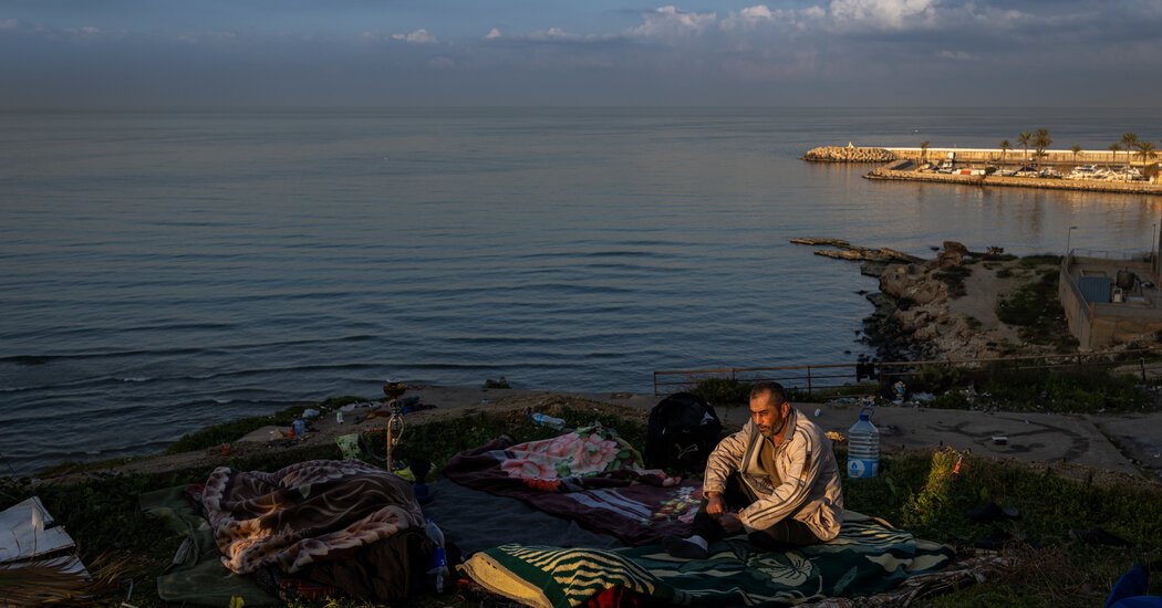 En el paseo marítimo de Beirut, la pérdida se encuentra con la vida y el lujo, en medio de la guerra