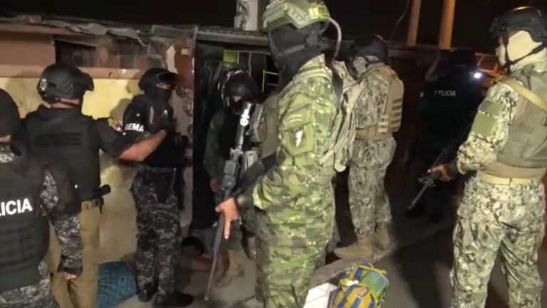 Lucha conjunta de EE.UU. y Ecuador contra el narcoterrorismo