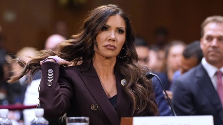 Trump desprecia a la secretaria del DHS, Kristi Noem