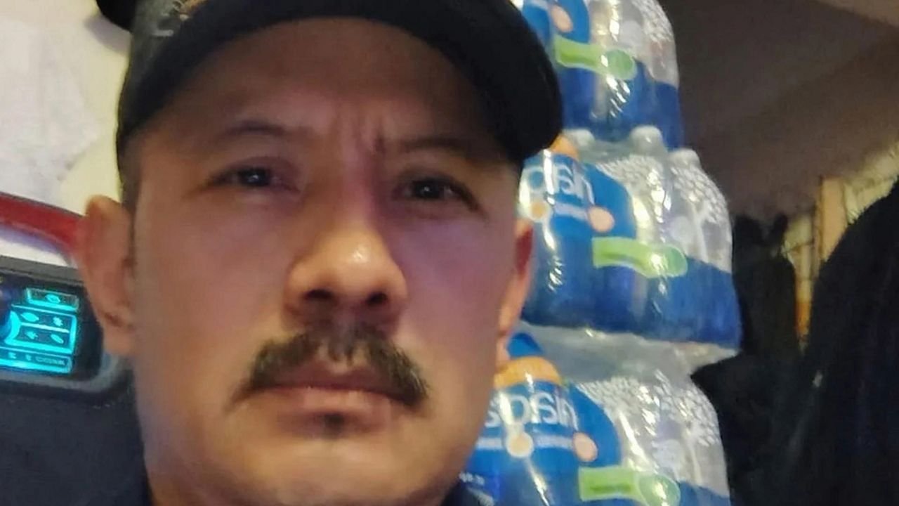 «No lo ayudaron», familia de inmigrante exige respuestas