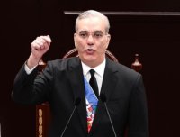 Cohetes, apagones y pobreza: los temas abordados por Abinader – Remolacha